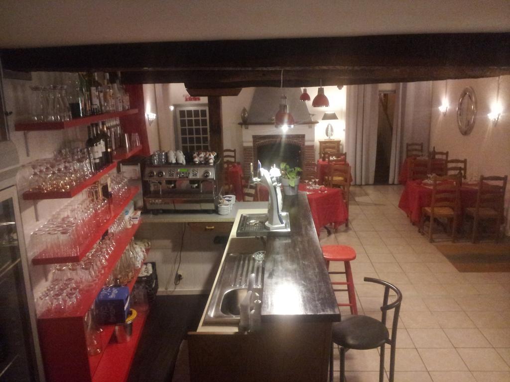 Hotel Restaurant Henri IV Eauze Eksteriør bilde