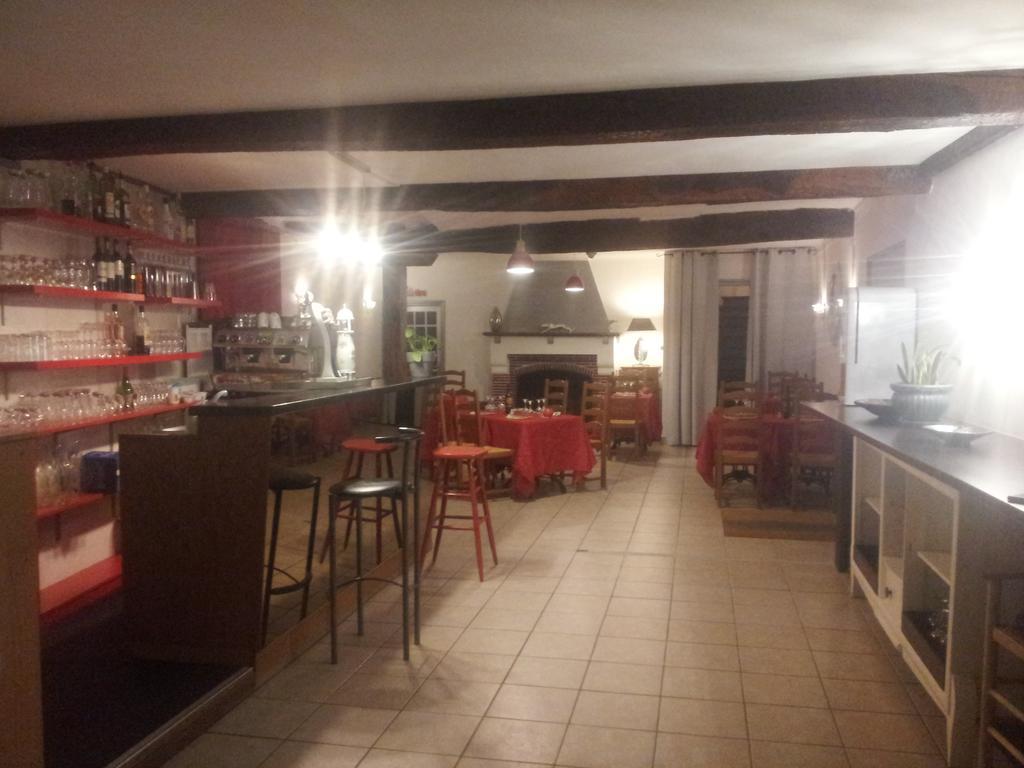 Hotel Restaurant Henri IV Eauze Eksteriør bilde