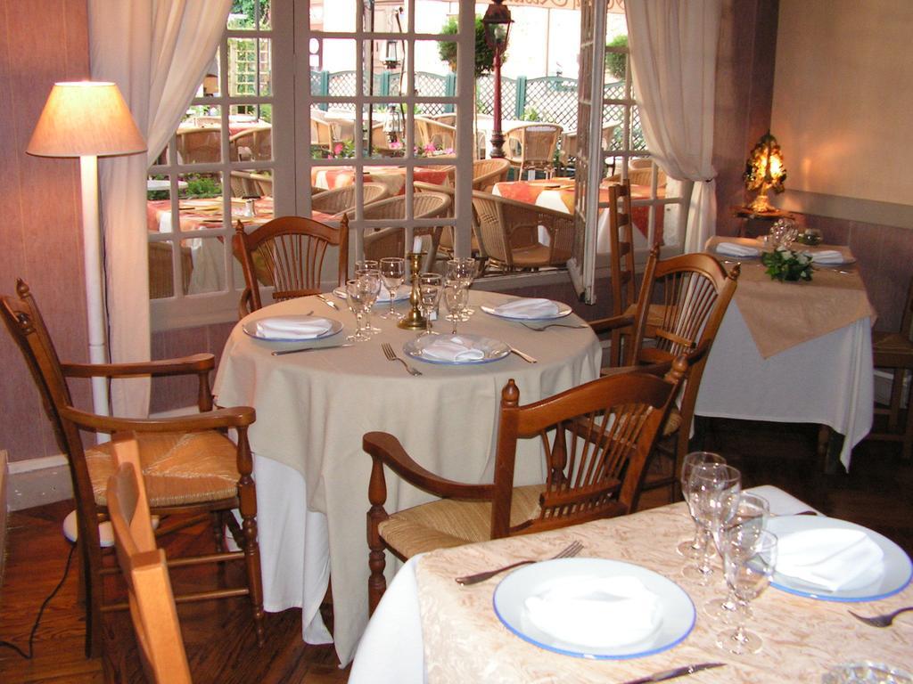 Hotel Restaurant Henri IV Eauze Eksteriør bilde