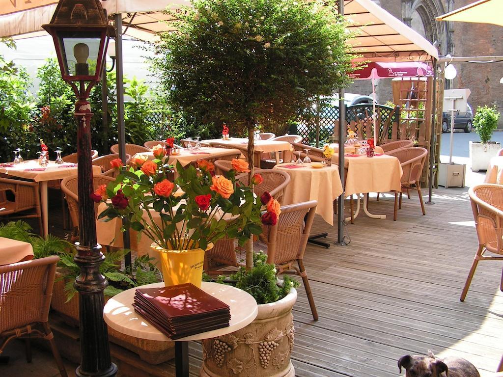 Hotel Restaurant Henri IV Eauze Eksteriør bilde